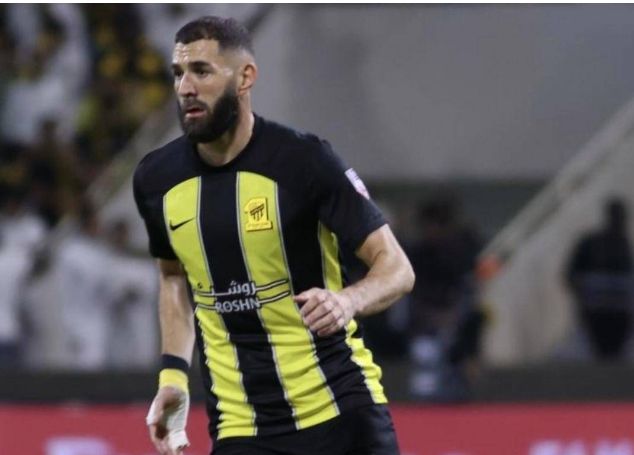 九游体育-关于赛前皇家马德里调整名单以备亚冠，调整名单环节打磨，引发热议，团队化学反应显著的信息